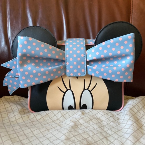 Disney Loungefly Minnie Mouse Crossbody - Picture 1 of 5